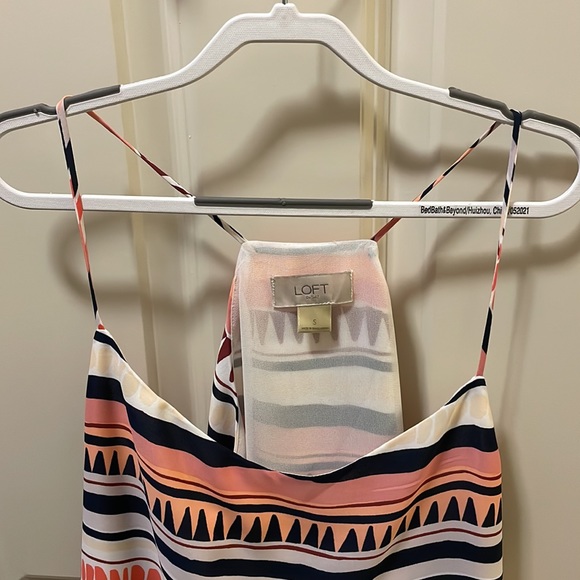 A Cute LOFT Outlet Top! - Picture 3 of 9